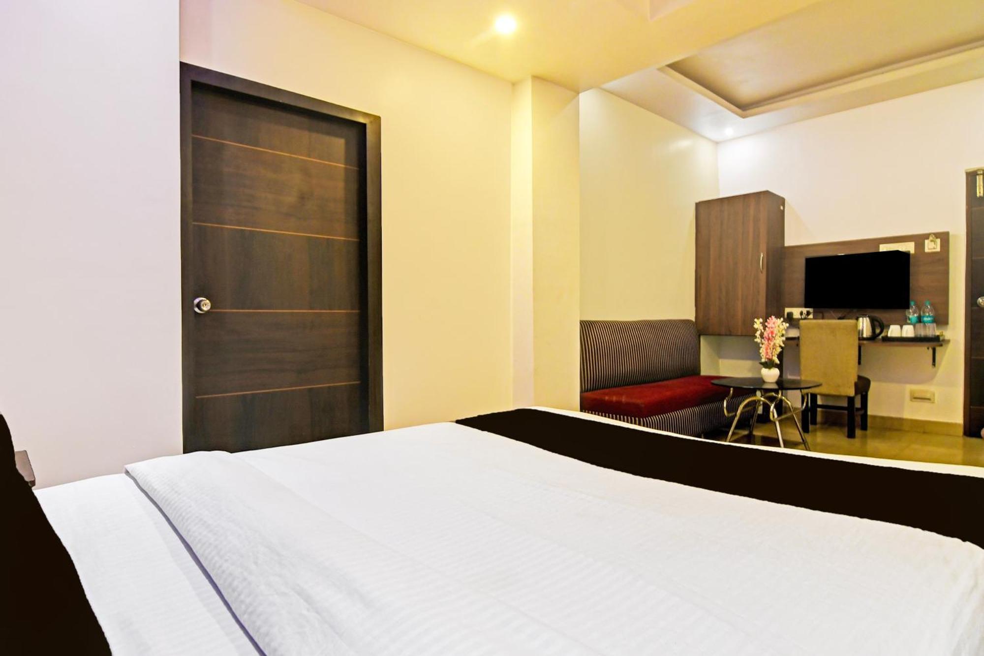 Super Hotel O Baguiati Nagarbazar Exterior photo